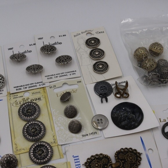 Huge Metallic Button Lot Hooks Clasps & Buttons - Picture 5 of 13